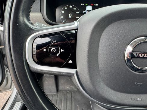 Used 2020 Volvo V90 T6 Cross Country image 18