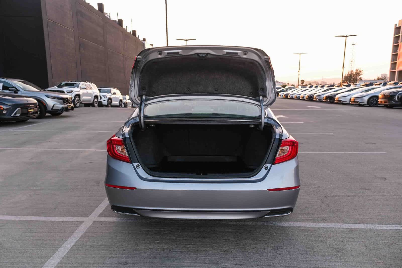Used 2020 Honda Accord EX image 27