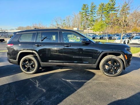 Used 2023 Jeep Grand Cherokee L Limited w/ Luxury Tech Group II AWD/4WD image 8