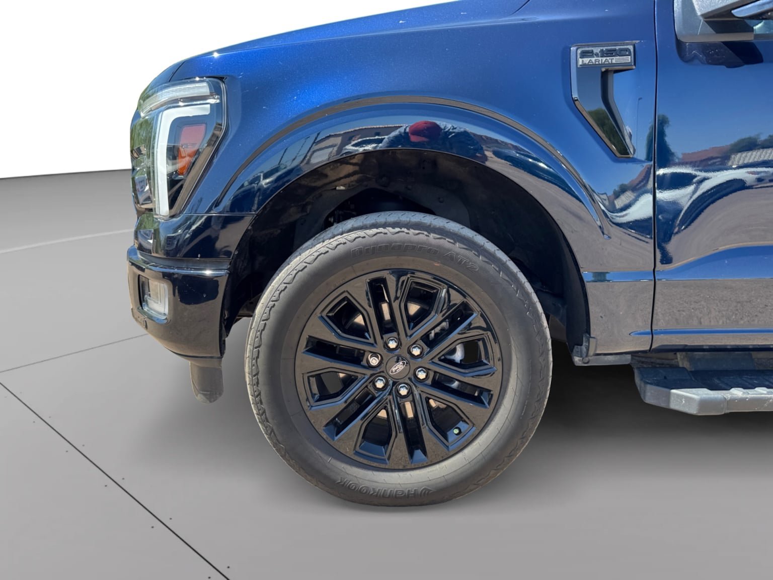 Used 2024 Ford F150 Lariat w/ Equipment Group 502A High AWD/4WD image 9