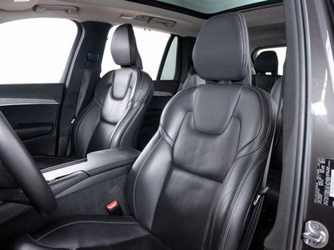 Certified 2023 Volvo XC90 B6 Ultimate w/ Protection Package Premier image 20