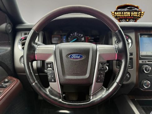 Used 2017 Ford Expedition Platinum AWD/4WD image 26
