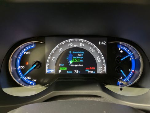 Certified 2025 Toyota RAV4 LE AWD/4WD image 18