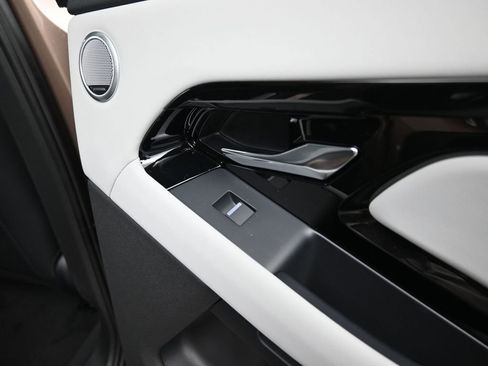 New 2026 Land Rover Range Rover Evoque Dynamic SE AWD/4WD image 14