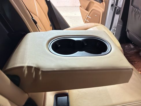 Used 2014 Porsche Cayenne image 28