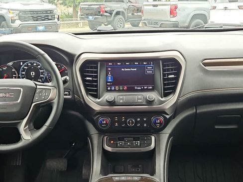 Used 2023 GMC Acadia AT4 w/ Technology Package AWD/4WD image 14