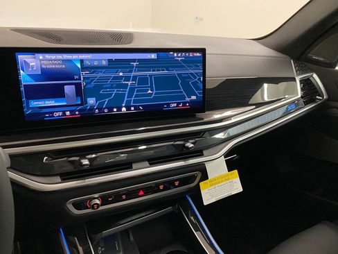 Used 2026 BMW X5 xDrive50e w/ M Sport Package image 24