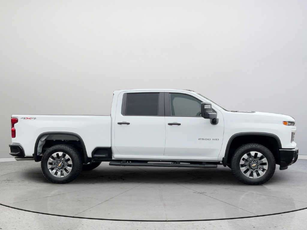 New 2026 Chevrolet Silverado 2500 Custom w/ Custom Value Package AWD/4WD image 4