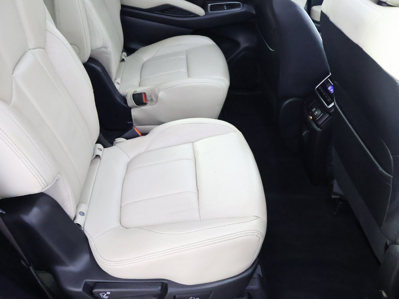 Used 2022 Subaru Ascent Limited AWD/4WD image 51