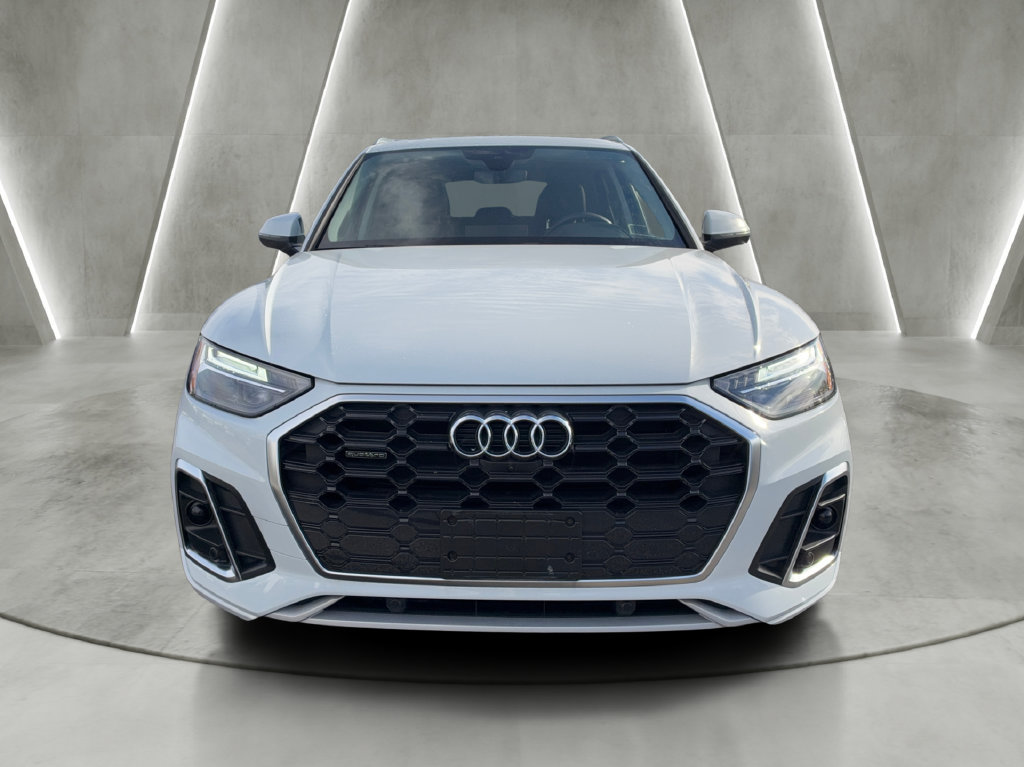 Used 2023 Audi Q5 2.0T Premium Plus w/ Premium Plus Package AWD/4WD image 2
