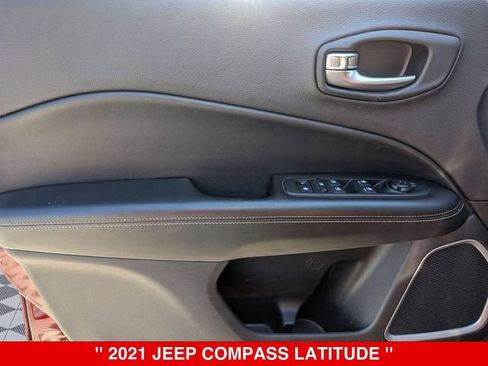Used 2021 Jeep Compass Latitude w/ Convenience Group AWD/4WD image 11