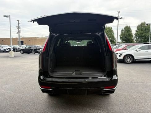 Used 2021 Cadillac Escalade Sport w/ Driver Assist Tech Package AWD/4WD image 6
