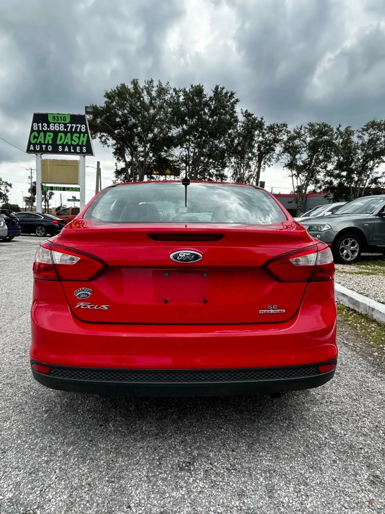Used 2014 Ford Focus SE FWD image 9