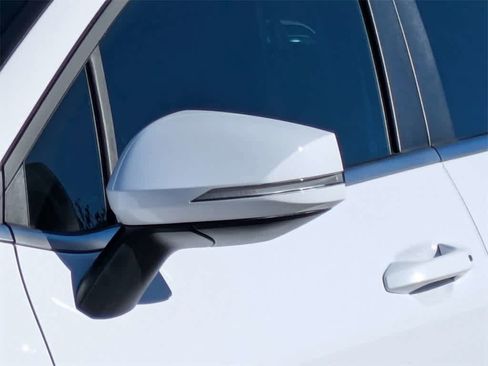 Used 2025 Kia Sportage EX image 11