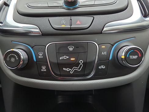 Used 2024 Chevrolet Equinox LS w/ Driver Confidence II Package AWD/4WD image 26