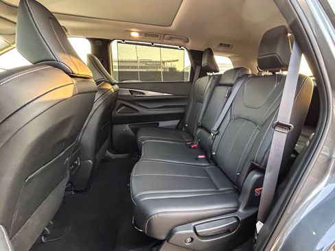 Certified 2024 INFINITI QX60 Luxe FWD image 19