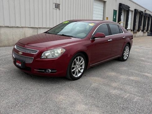 Used 2009 Chevrolet Malibu LTZ FWD image 3