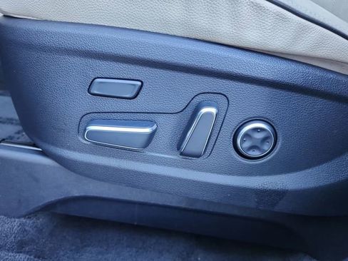 Used 2023 Hyundai Palisade Limited image 21