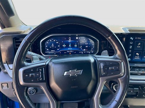 Used 2022 Chevrolet Silverado 1500 ZR2 w/ Technology Package image 11