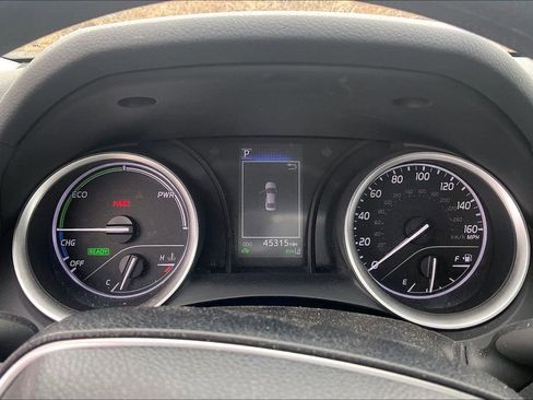 Used 2021 Toyota Camry LE image 15