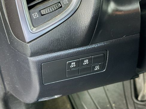 Used 2018 MAZDA MAZDA3 Grand Touring w/ Premium Equipment Package FWD image 10