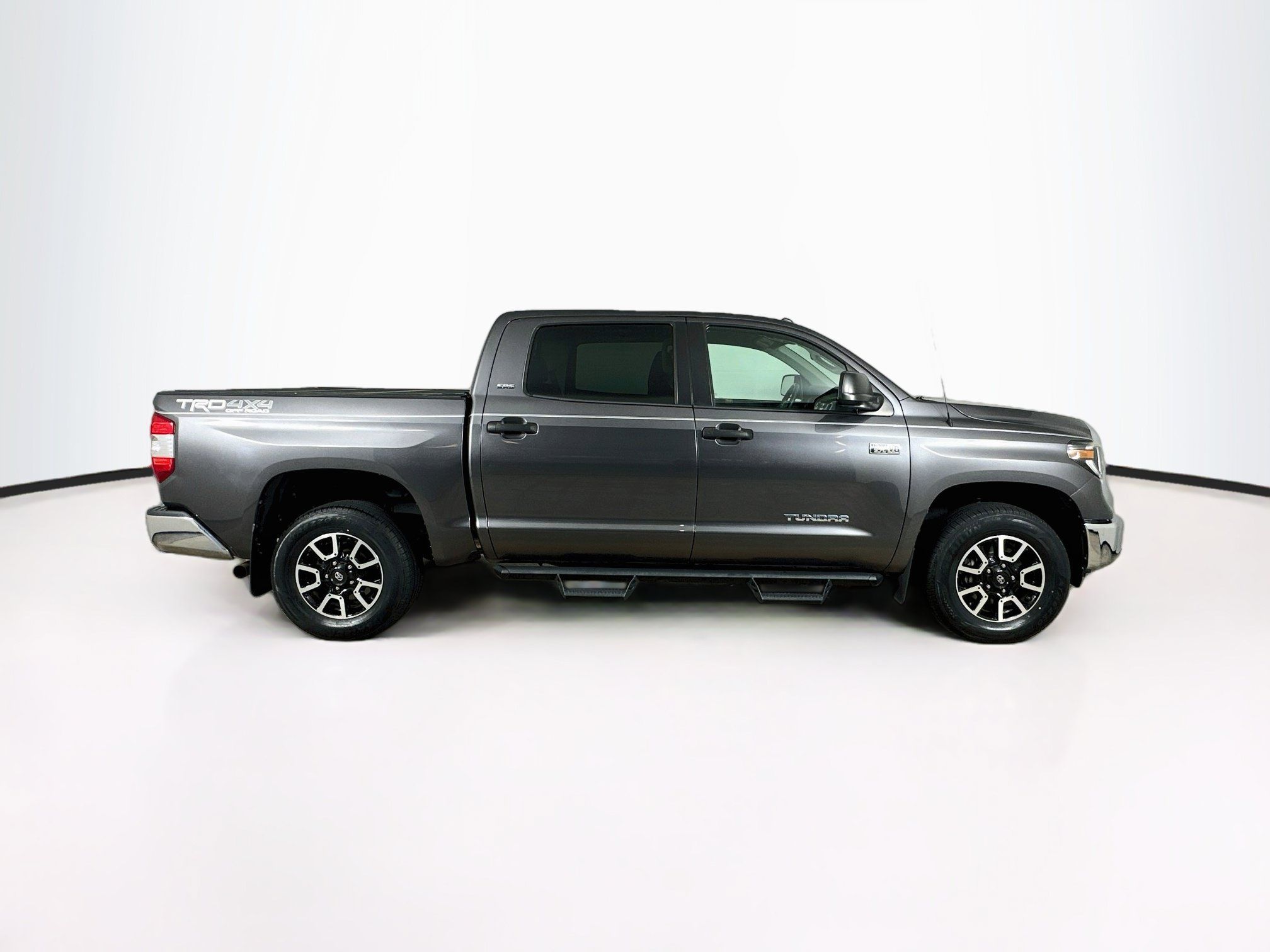 Used 2019 Toyota Tundra SR5 AWD/4WD image 10