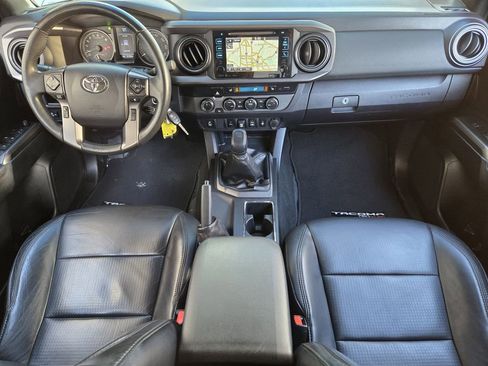 Certified 2019 Toyota Tacoma TRD Off-Road w/ TRD Premium Off Road Package image 19