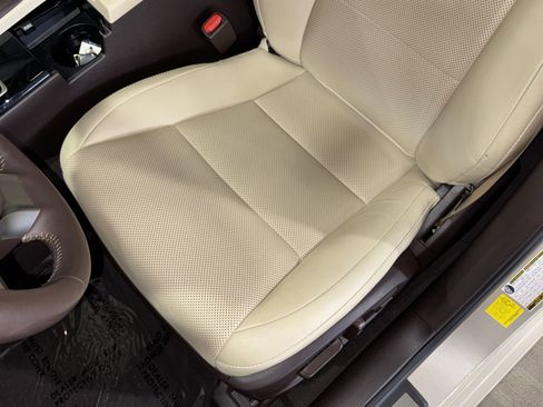 Used 2016 Lexus ES 350 w/ Accessory Package 2 image 33