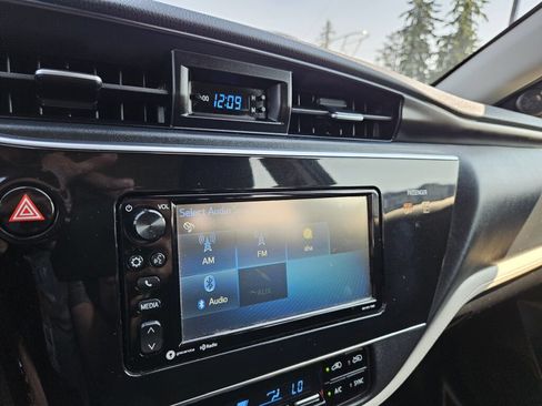 Used 2018 Toyota Corolla iM FWD image 20