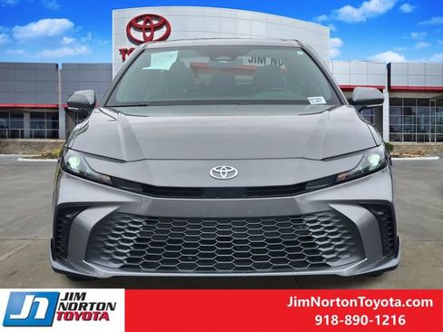 Used 2025 Toyota Camry SE w/ Multimedia Upgrade Package AWD/4WD image 2