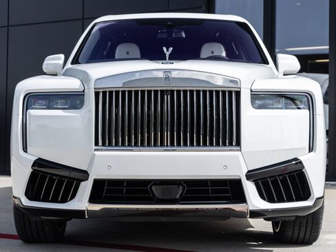 New 2026 Rolls-Royce Cullinan AWD/4WD image 7
