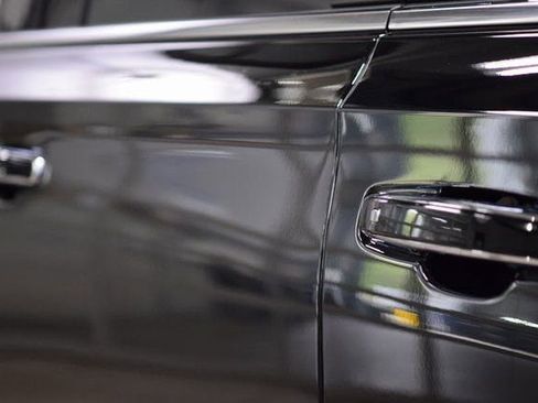 New 2026 Chevrolet Suburban High Country AWD/4WD image 19