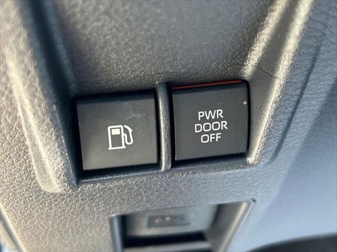 Certified 2025 Toyota Sienna XSE w/ XSE Plus Package FWD image 28
