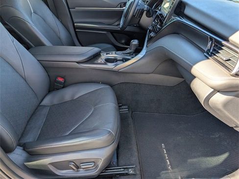 Used 2022 Toyota Camry XSE image 29