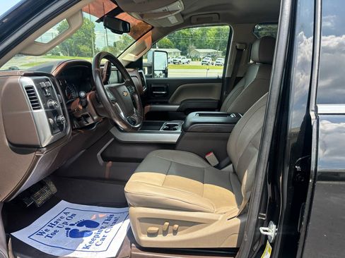 Used 2016 Chevrolet Silverado 2500 LTZ w/ Duramax Plus Package AWD/4WD image 11