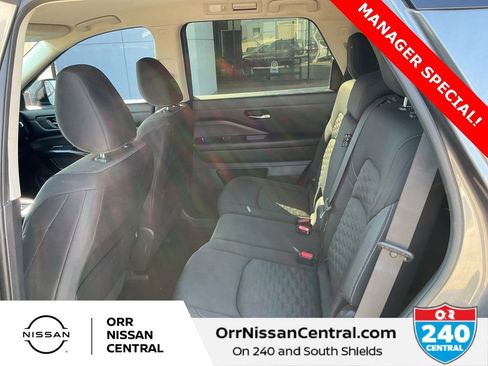 Used 2022 Nissan Pathfinder SV image 13