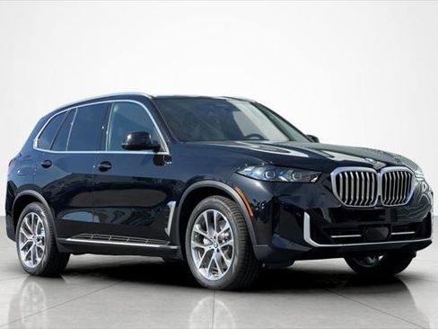 New 2026 BMW X5 xDrive50e w/ Parking Assistance Package image 7