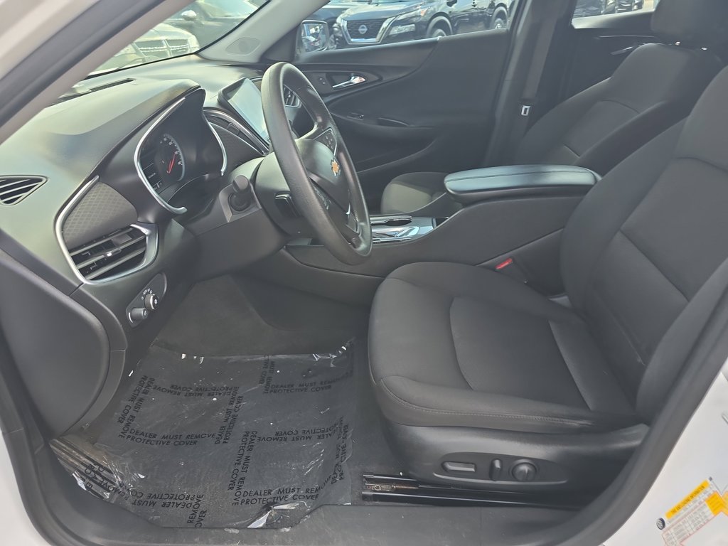 Used 2020 Chevrolet Malibu LT FWD image 17