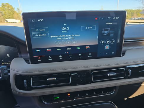 Used 2022 Lincoln Nautilus Reserve image 19