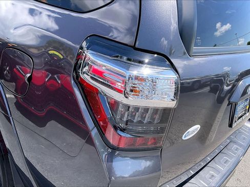 Used 2023 Toyota 4Runner SR5 Premium w/ Moonroof Package RWD image 29