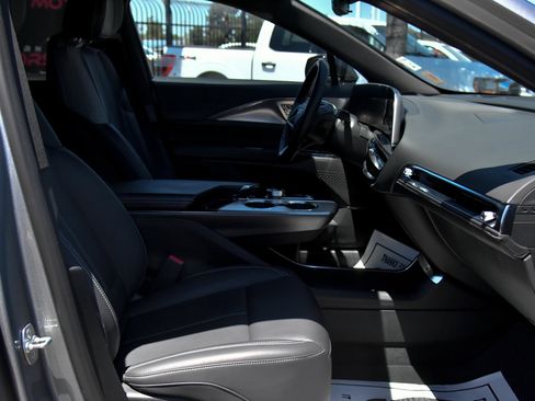 Used 2024 Cadillac Lyriq Tech RWD image 51