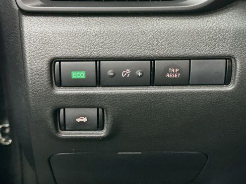 Used 2025 Nissan Sentra S FWD image 17
