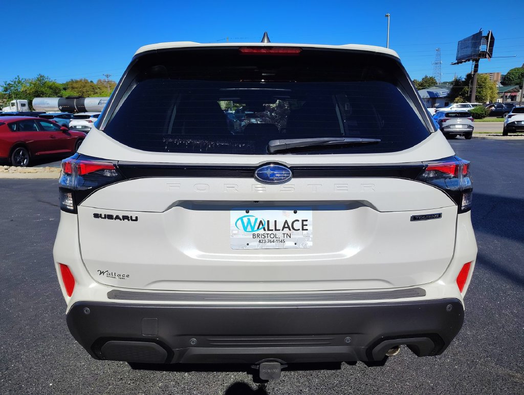 Certified 2025 Subaru Forester Touring AWD/4WD image 5