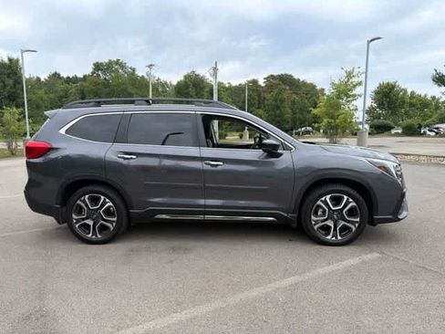 Used 2024 Subaru Ascent Touring AWD/4WD image 6