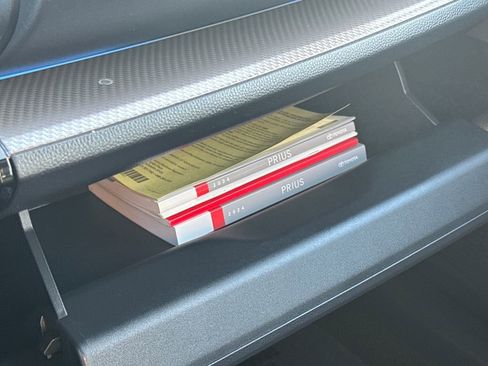 Used 2024 Toyota Prius Limited image 29