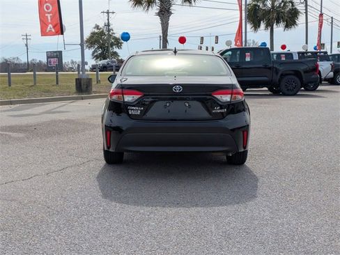 Certified 2024 Toyota Corolla LE image 4