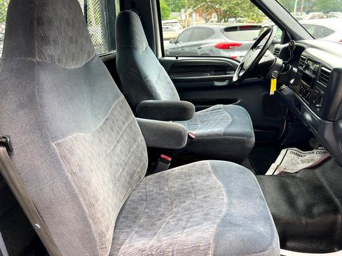 Used 2000 Ford F350 Lariat image 13