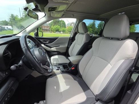 Used 2023 Subaru Forester Premium AWD/4WD image 12