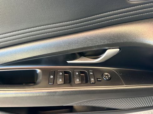 Used 2023 Hyundai Elantra SEL w/ Convenience Package FWD image 13