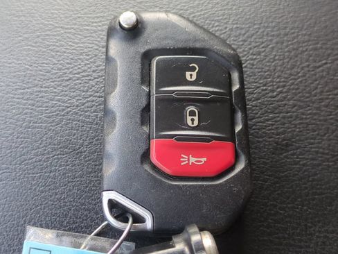 Used 2021 Jeep Wrangler Sport AWD/4WD image 30